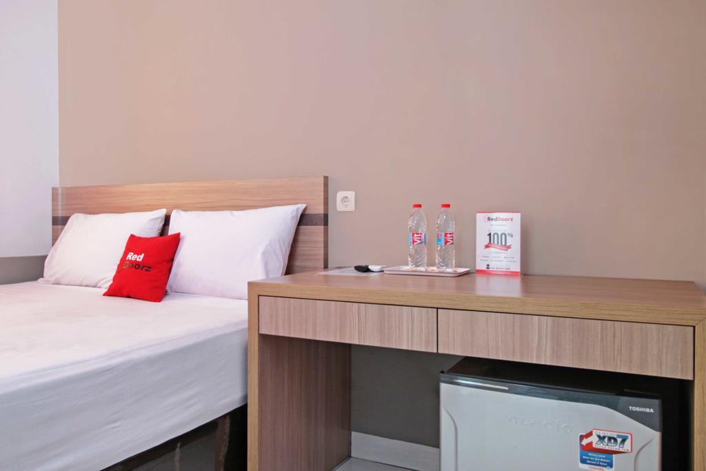 Reddoorz @ Karet Pedurenan 2 Jakarta Exterior photo